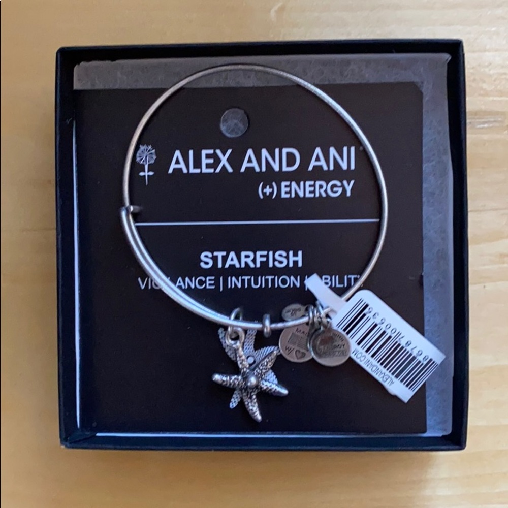 NWT Alex and Ani Starfish Charm Bangle